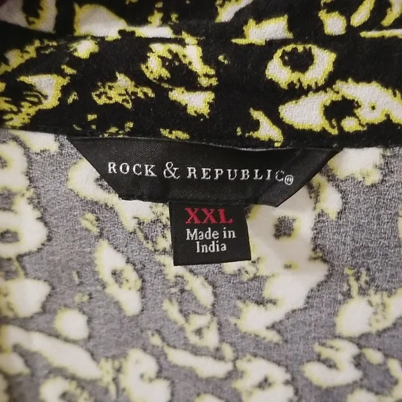 Rock & Republic Leopard Print Long Sleeve Button Down Shirt - Picture 2 of 7